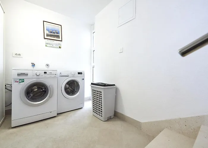 Mavarstica 17803e Apartment Trogir