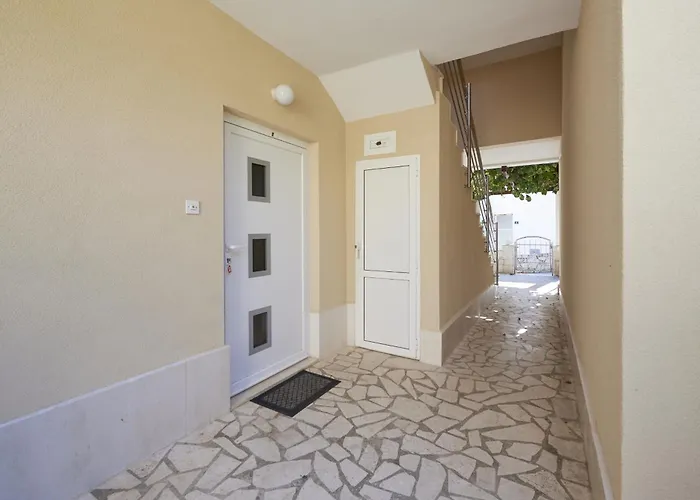 Mavarstica 17803e * Trogir